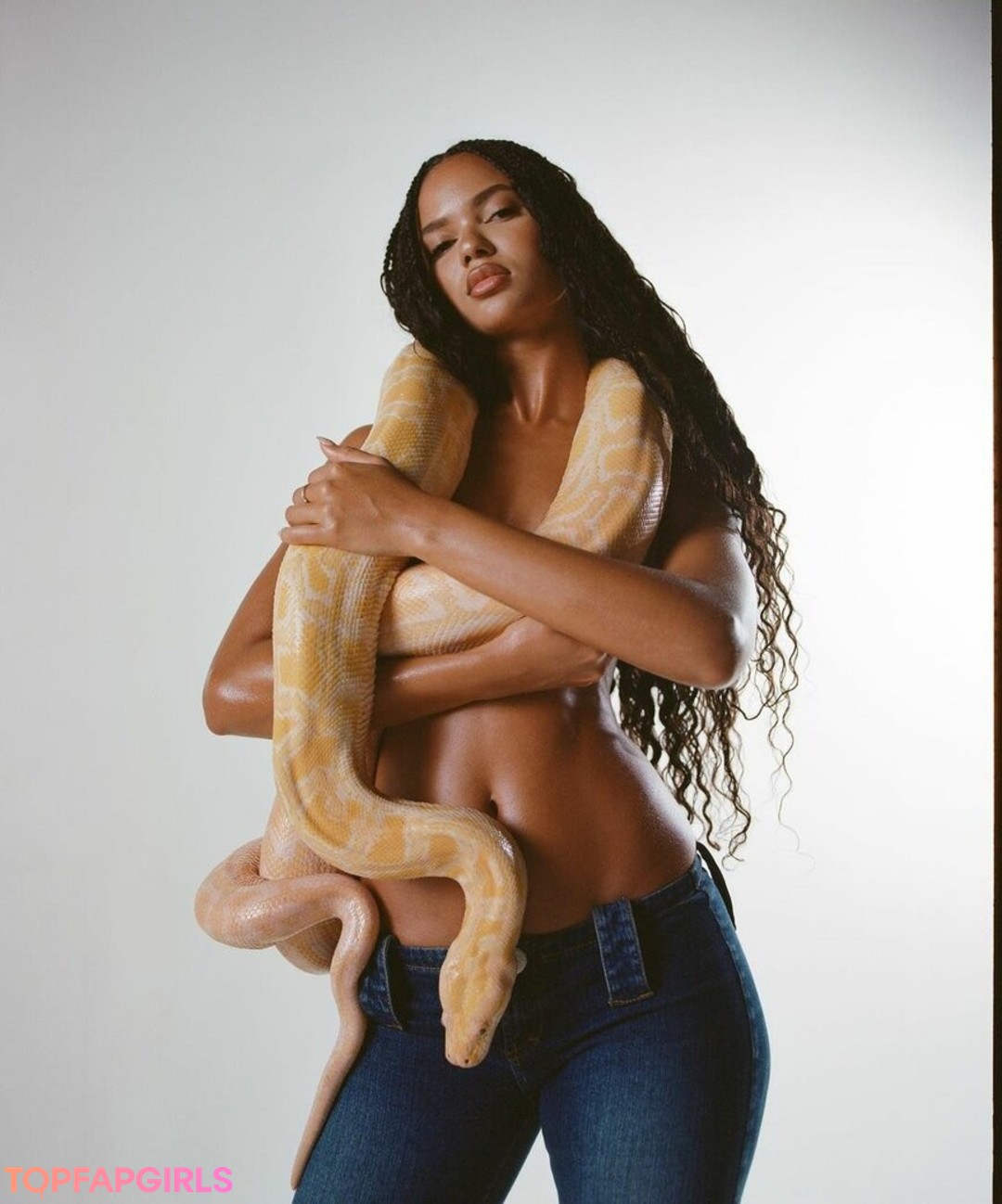 Foto desnuda filtrada de OnlyFans de Juliana Nalu #159 Foto desnuda filtrada de OnlyFans de Juliana Nalu #159