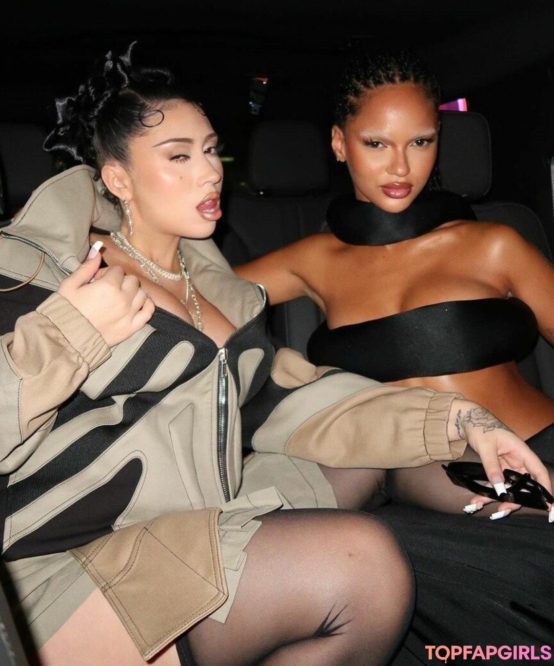 Foto desnuda filtrada de OnlyFans de Juliana Nalu #179 Foto desnuda filtrada de OnlyFans de Juliana Nalu #179