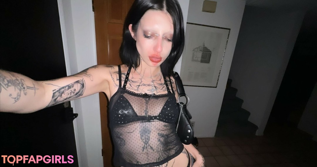 Foto desnuda filtrada de OnlyFans de Deathbyromy #103 Foto desnuda filtrada de OnlyFans de Deathbyromy #103