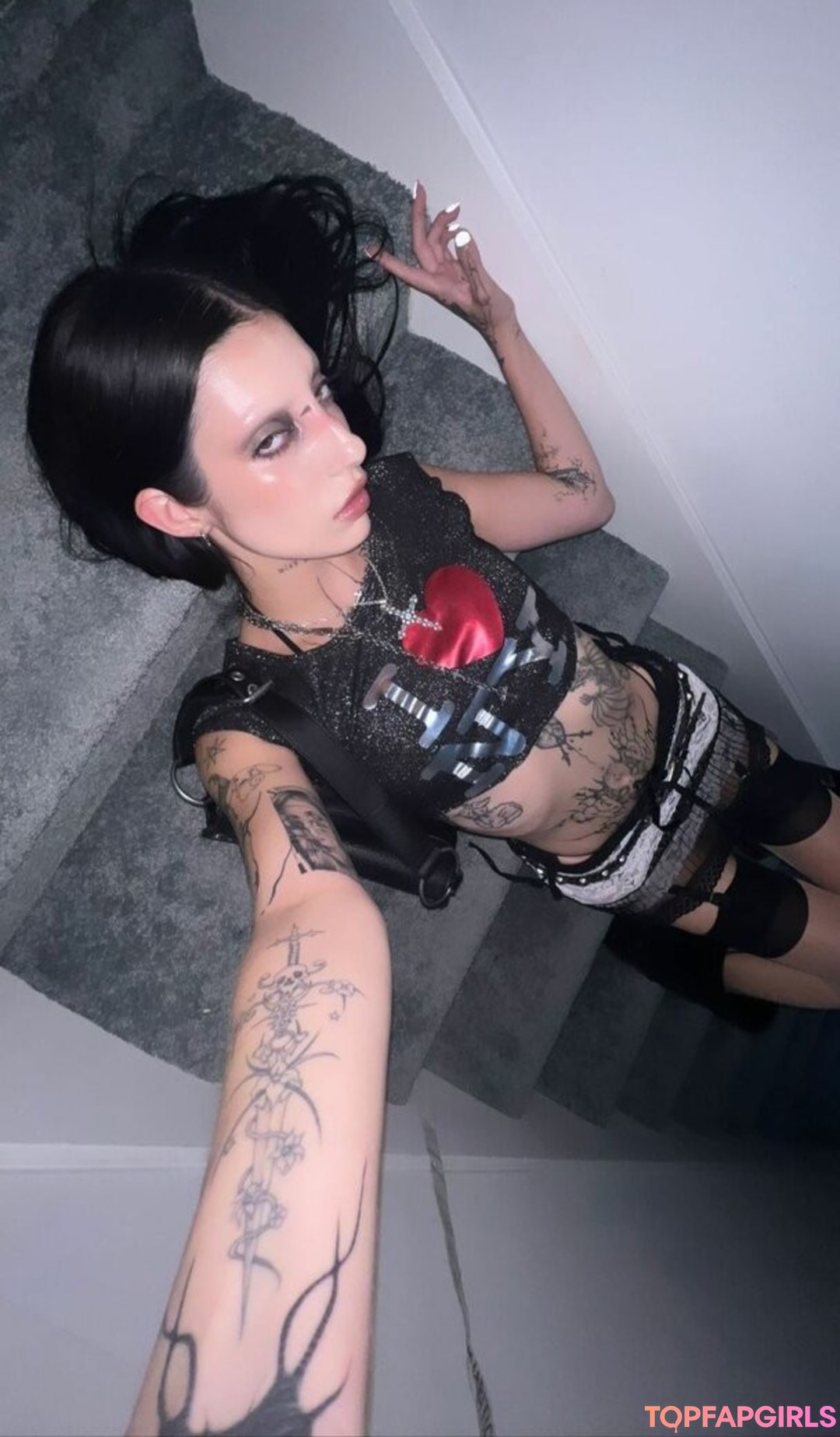 Foto desnuda filtrada de OnlyFans de Deathbyromy #125 Foto desnuda filtrada de OnlyFans de Deathbyromy #125