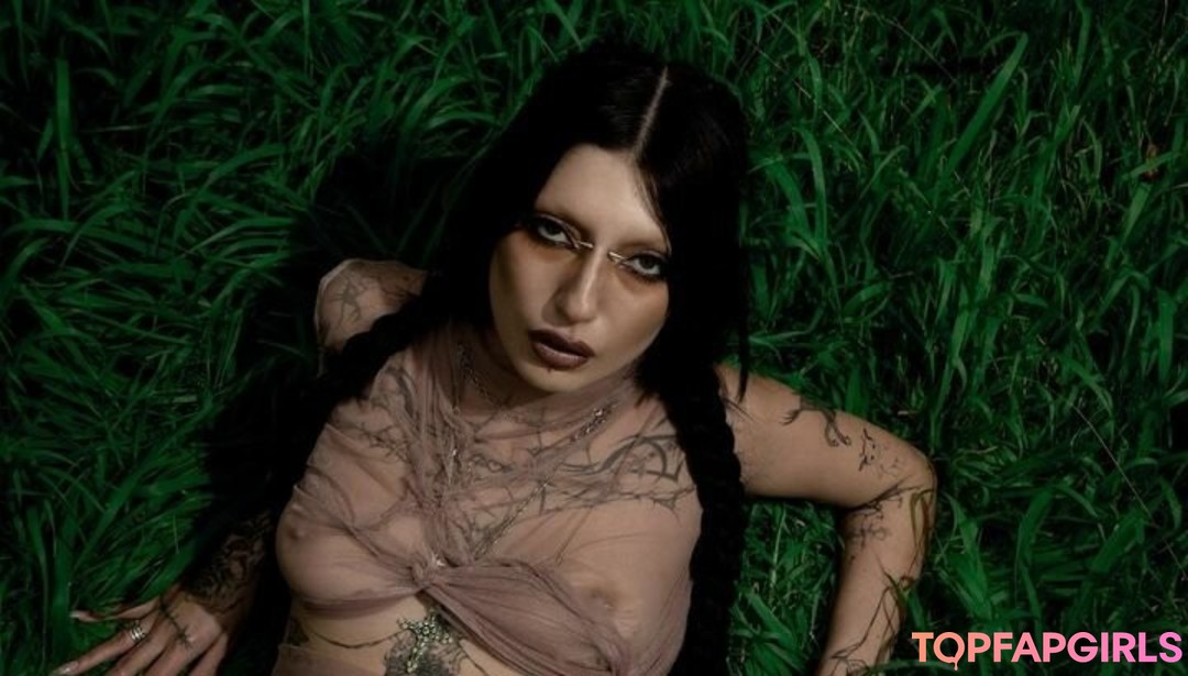 Foto desnuda filtrada de OnlyFans de Deathbyromy #13 Foto desnuda filtrada de OnlyFans de Deathbyromy #13