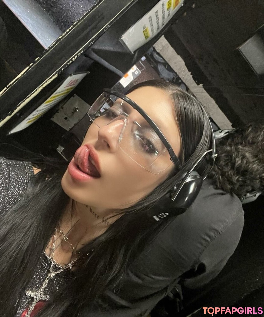 Foto desnuda filtrada de OnlyFans de Deathbyromy #131 Foto desnuda filtrada de OnlyFans de Deathbyromy #131