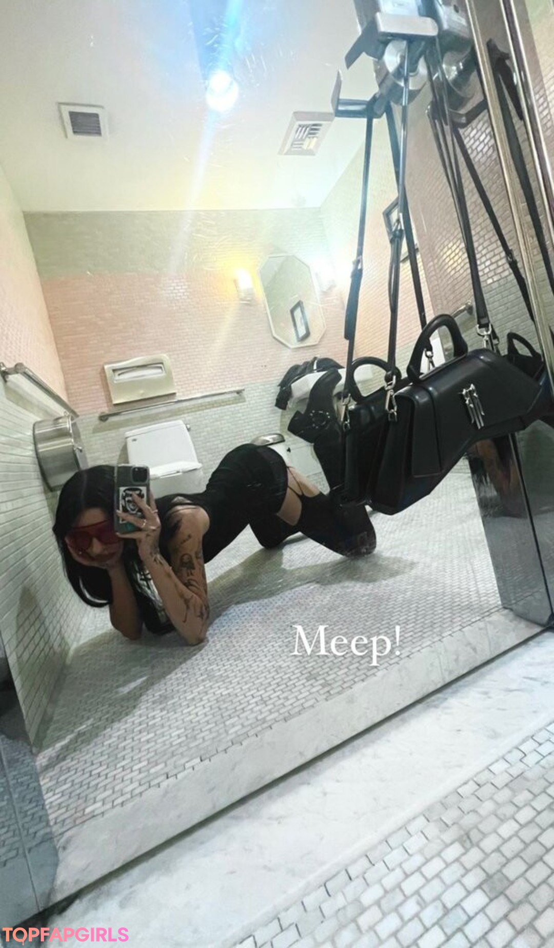 Foto desnuda filtrada de OnlyFans de Deathbyromy #159 Foto desnuda filtrada de OnlyFans de Deathbyromy #159