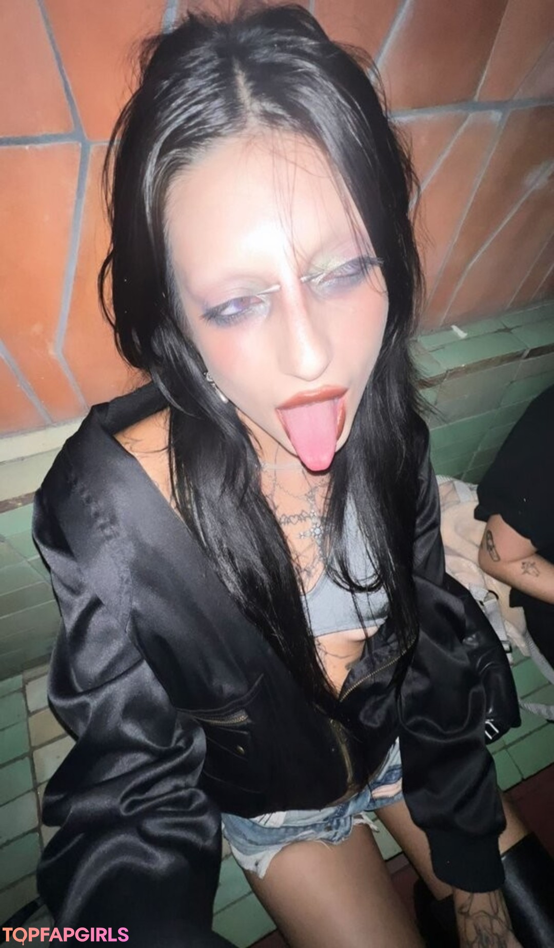 Foto desnuda filtrada de OnlyFans de Deathbyromy #172 Foto desnuda filtrada de OnlyFans de Deathbyromy #172