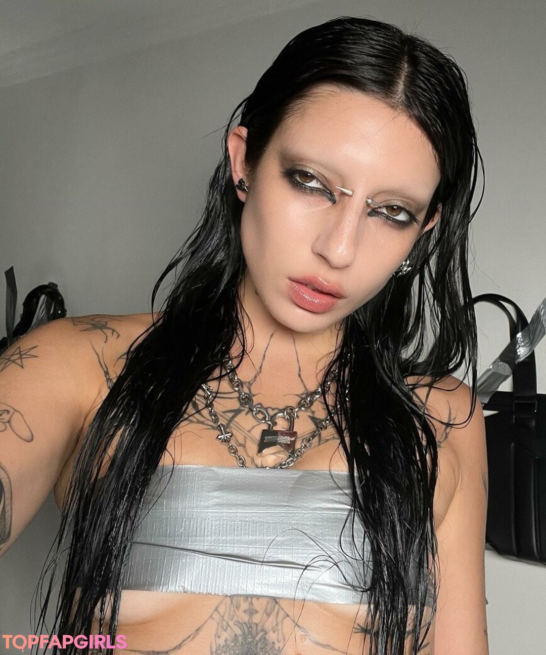 Foto desnuda filtrada de OnlyFans de Deathbyromy #182 Foto desnuda filtrada de OnlyFans de Deathbyromy #182