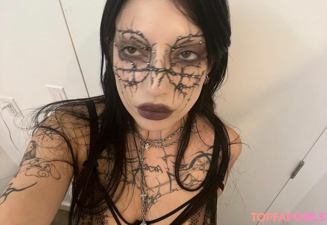 Foto desnuda filtrada de OnlyFans de Deathbyromy #31 Foto desnuda filtrada de OnlyFans de Deathbyromy #31