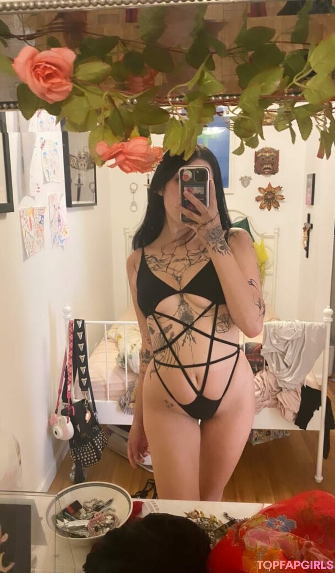 Foto desnuda filtrada de OnlyFans de Deathbyromy #32 Foto desnuda filtrada de OnlyFans de Deathbyromy #32