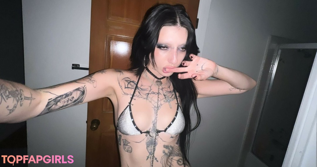 Foto desnuda filtrada de OnlyFans de Deathbyromy #99 Foto desnuda filtrada de OnlyFans de Deathbyromy #99