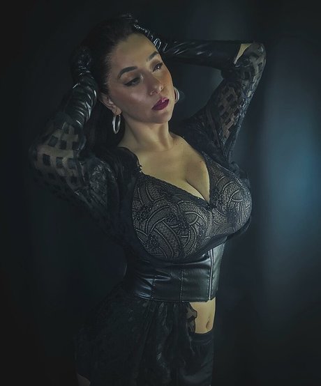 Foto desnuda filtrada de OnlyFans de Josahandry Lia
