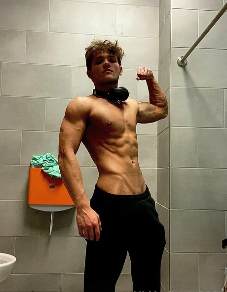 Foto desnuda filtrada de OnlyFans de Taylorsfree