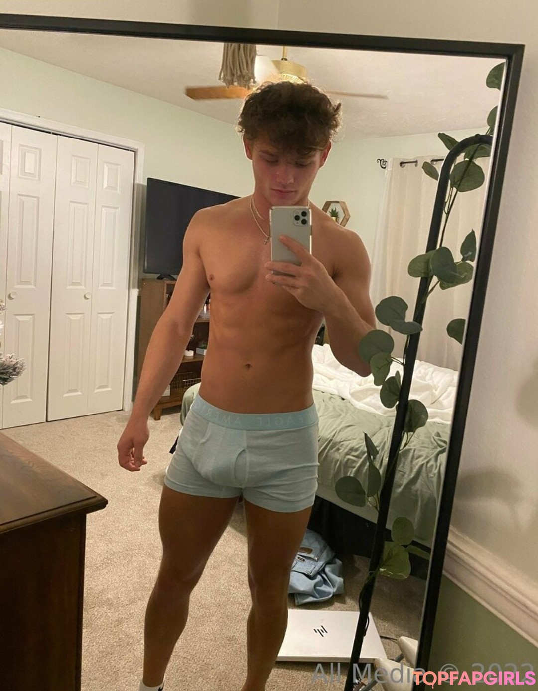 Foto desnuda filtrada de OnlyFans de Taylorsfree #78 Foto desnuda filtrada de OnlyFans de Taylorsfree #78