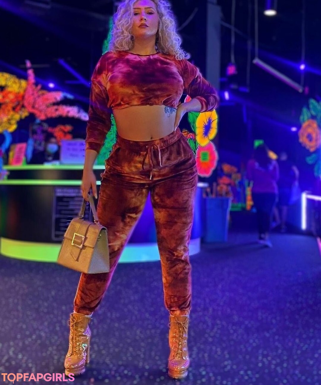 Foto desnuda filtrada de OnlyFans de Nikkita Lyons #4 Foto desnuda filtrada de OnlyFans de Nikkita Lyons #4