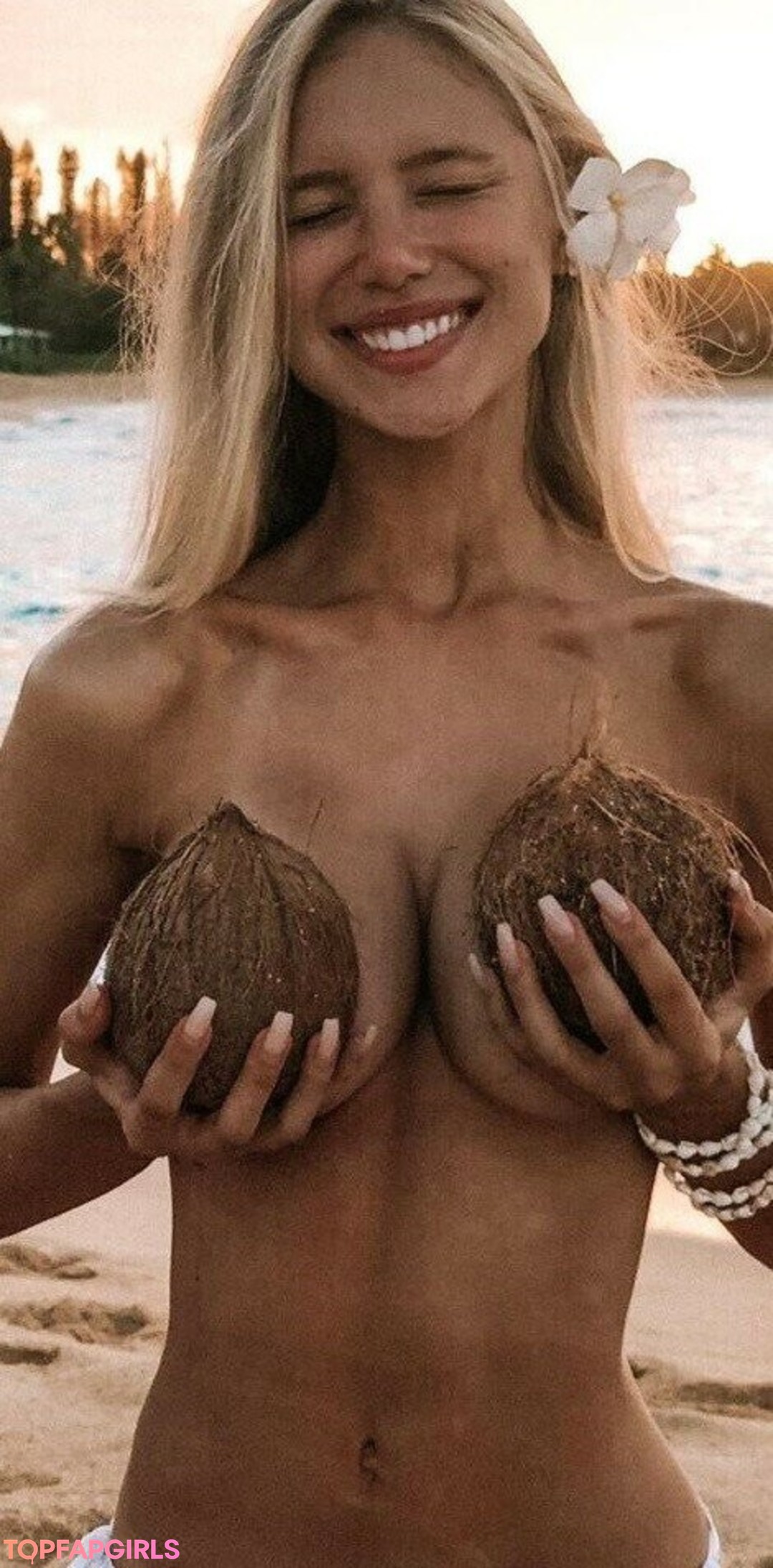 Foto desnuda filtrada de OnlyFans de Sara Hardel #40 Foto desnuda filtrada de OnlyFans de Sara Hardel #40