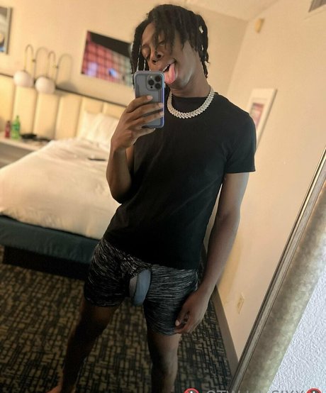 Foto desnuda filtrada de OnlyFans de Officialotwlilsixx