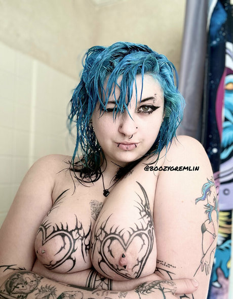 Foto desnuda filtrada de OnlyFans de Boozygremlinvip
