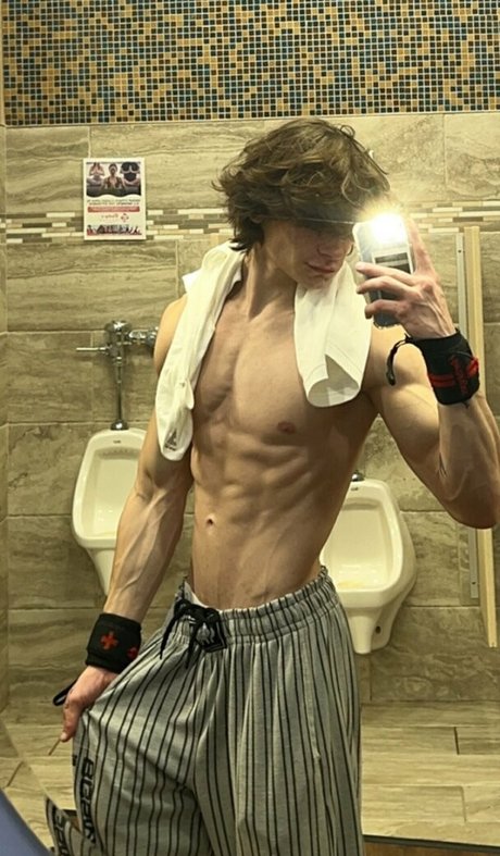 Nate.shreds