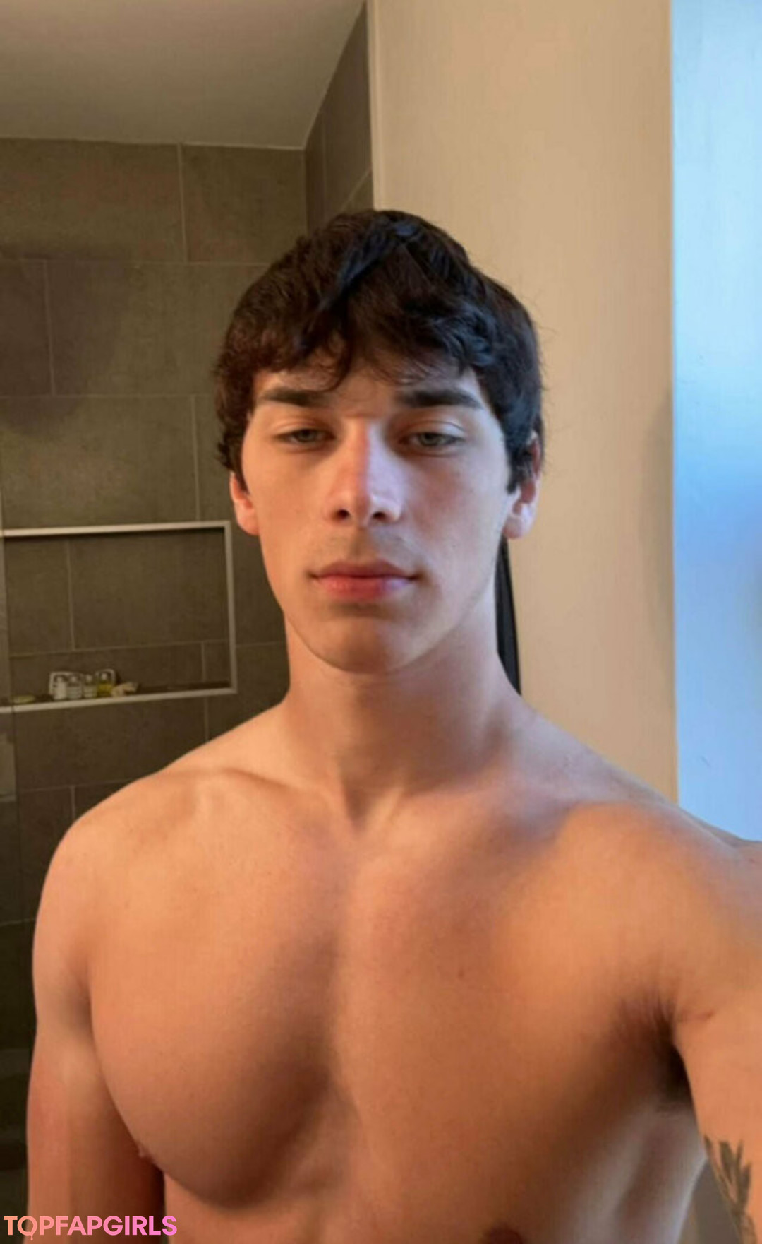 Foto desnuda filtrada de OnlyFans de Brandonrowlandx #15 Foto desnuda filtrada de OnlyFans de Brandonrowlandx #15