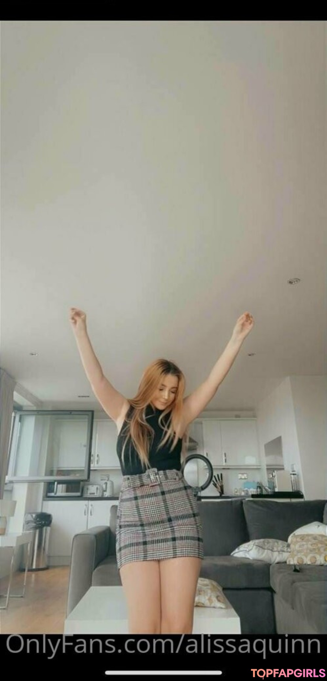 Foto desnuda filtrada de OnlyFans de Alissaquinn #201 Foto desnuda filtrada de OnlyFans de Alissaquinn #201