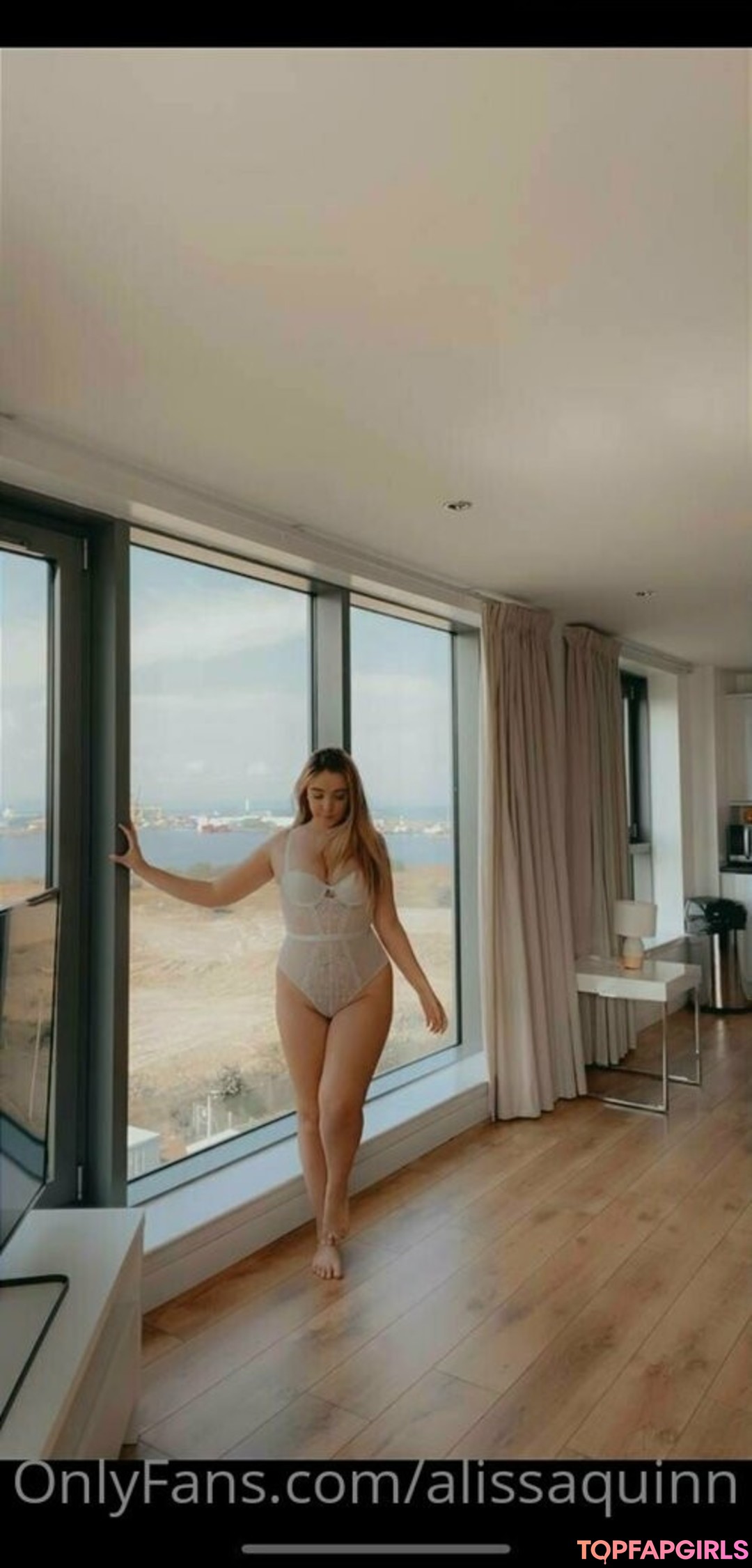 Foto desnuda filtrada de OnlyFans de Alissaquinn #260 Foto desnuda filtrada de OnlyFans de Alissaquinn #260