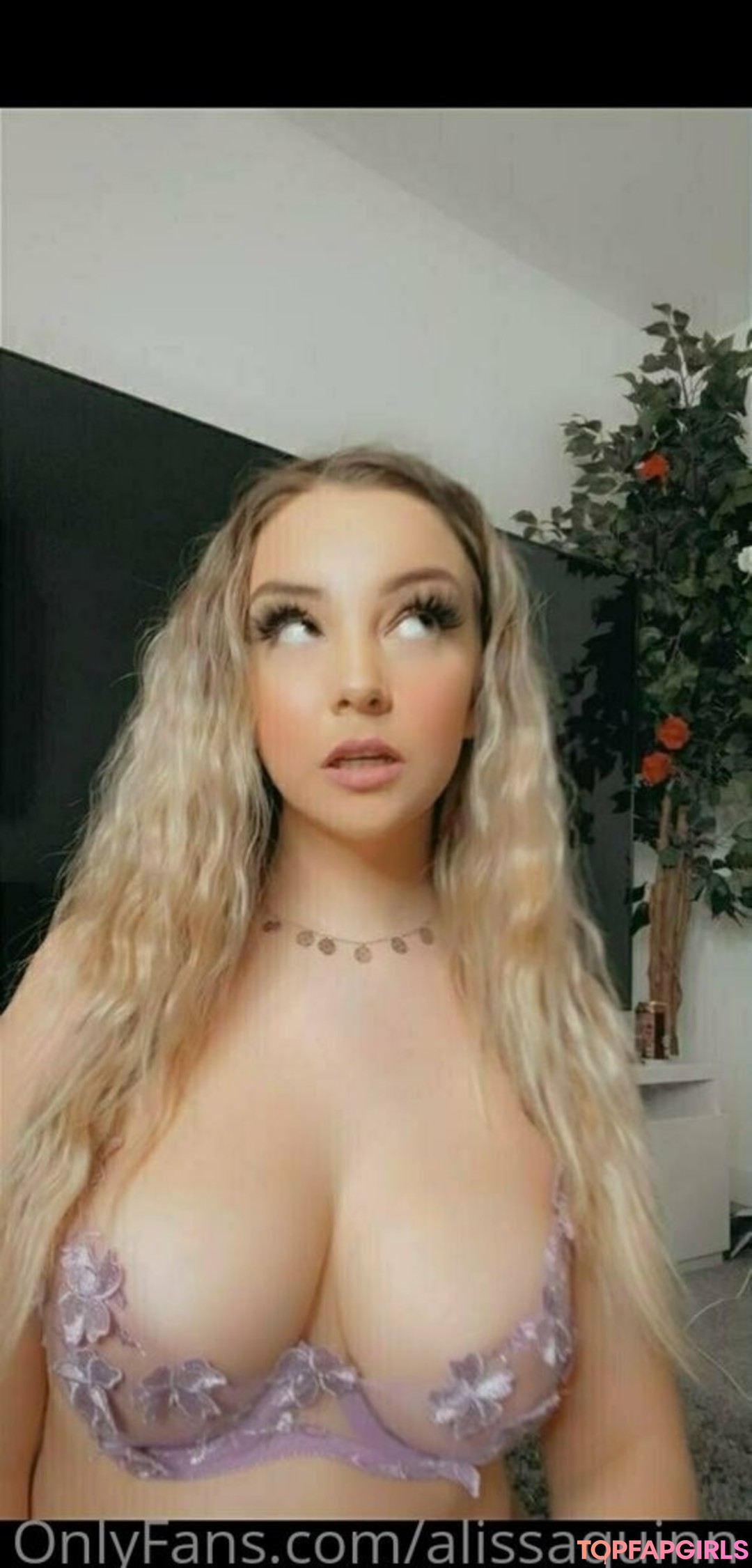 Foto desnuda filtrada de OnlyFans de Alissaquinn #281 Foto desnuda filtrada de OnlyFans de Alissaquinn #281