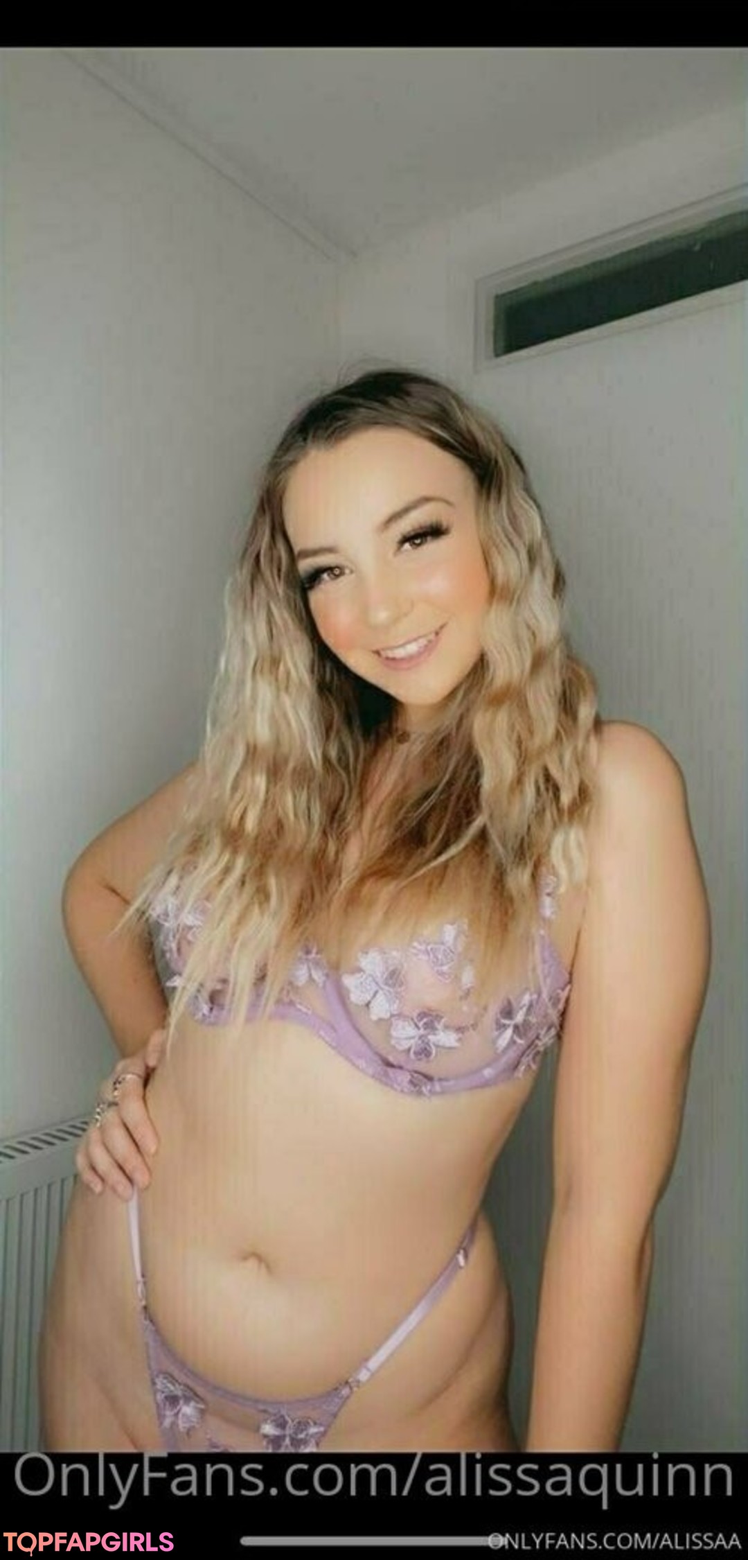 Foto desnuda filtrada de OnlyFans de Alissaquinn #299 Foto desnuda filtrada de OnlyFans de Alissaquinn #299