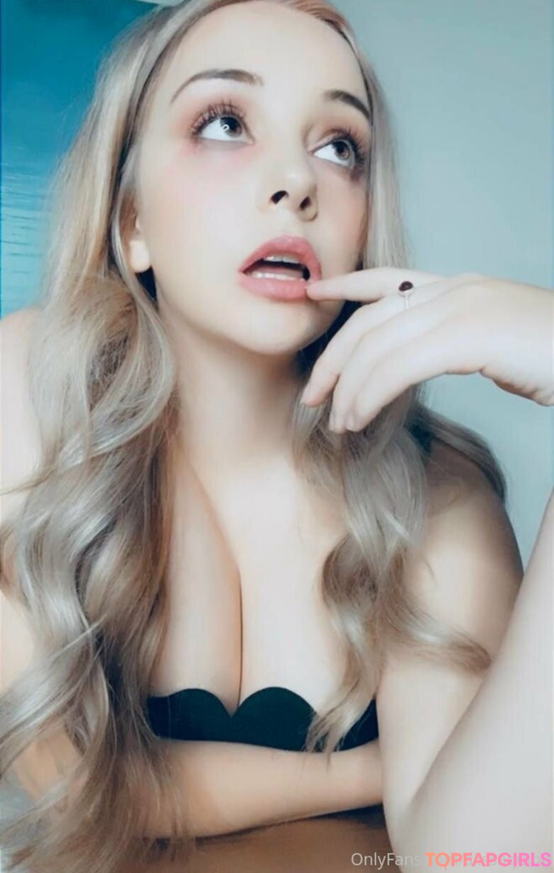 Foto desnuda filtrada de OnlyFans de Alissaquinn #46 Foto desnuda filtrada de OnlyFans de Alissaquinn #46