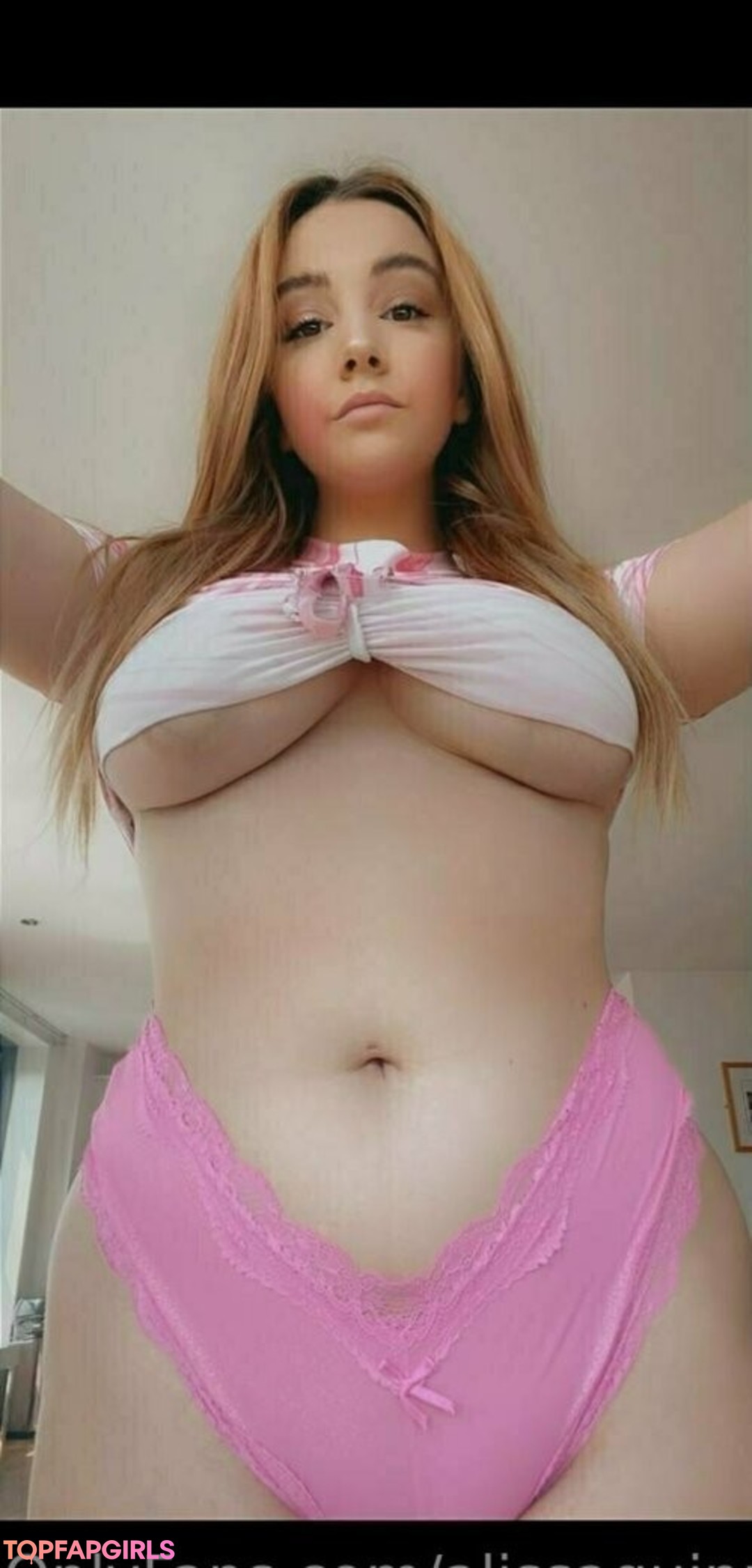 Foto desnuda filtrada de OnlyFans de Alissaquinn #480 Foto desnuda filtrada de OnlyFans de Alissaquinn #480