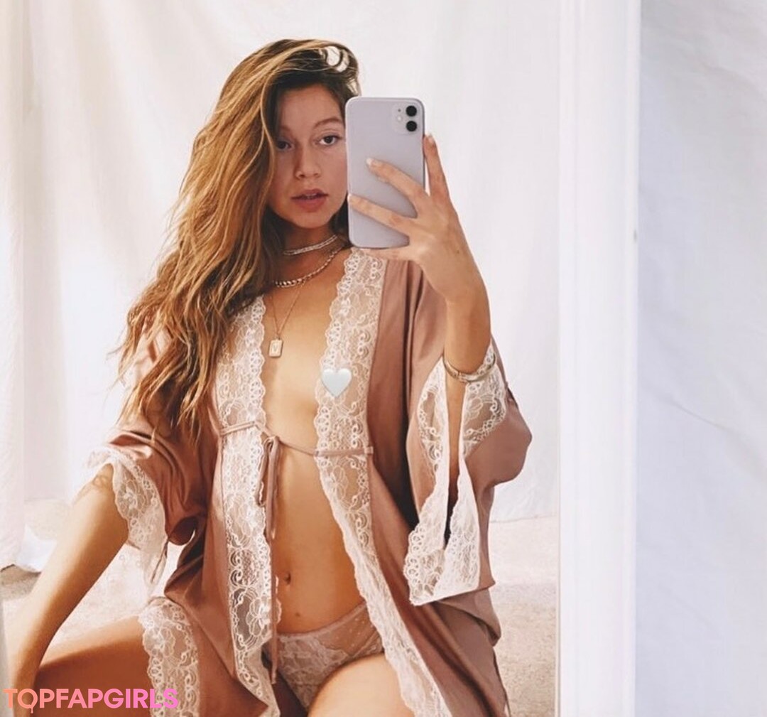 Foto desnuda filtrada de OnlyFans de Veronica Desjardins #39 Foto desnuda filtrada de OnlyFans de Veronica Desjardins #39