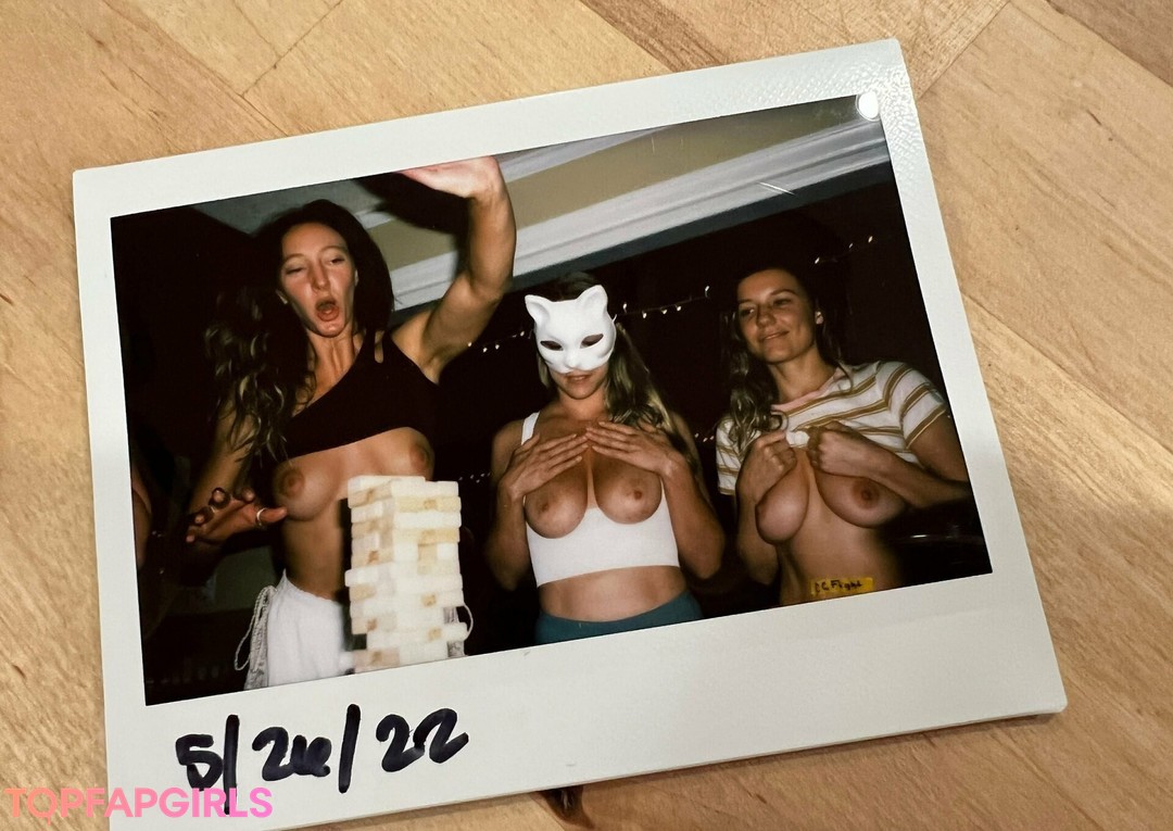 Foto desnuda filtrada de OnlyFans de Nakedbakers #338 Foto desnuda filtrada de OnlyFans de Nakedbakers #338