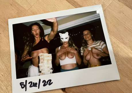 NakedBakers