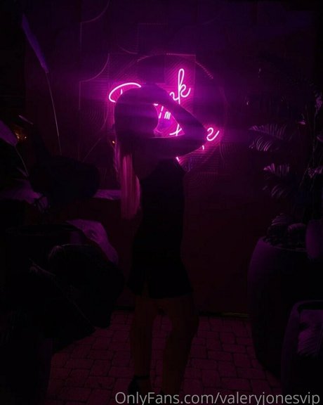 Valeryjonesvip