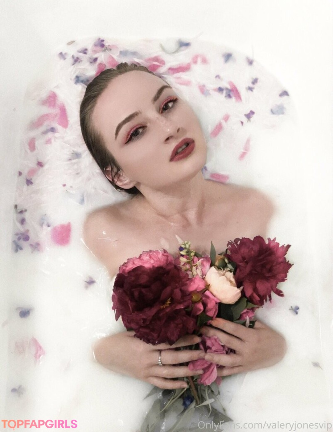 Foto desnuda filtrada de OnlyFans de Valeryjonesvip #40 Foto desnuda filtrada de OnlyFans de Valeryjonesvip #40