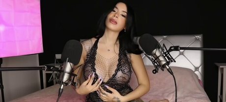 Foto desnuda filtrada de OnlyFans de Ellie Alien