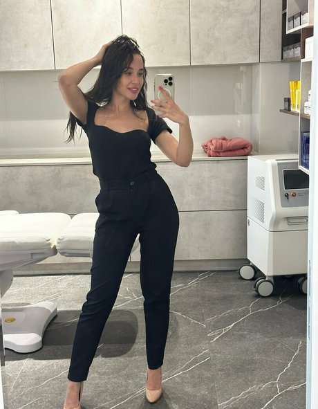 Foto desnuda filtrada de OnlyFans de Stellamkrtn