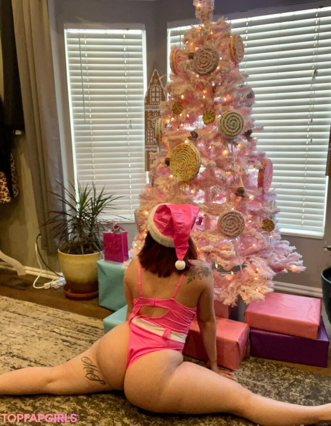 Foto desnuda filtrada de OnlyFans de Leeleezillafree #53 Foto desnuda filtrada de OnlyFans de Leeleezillafree #53