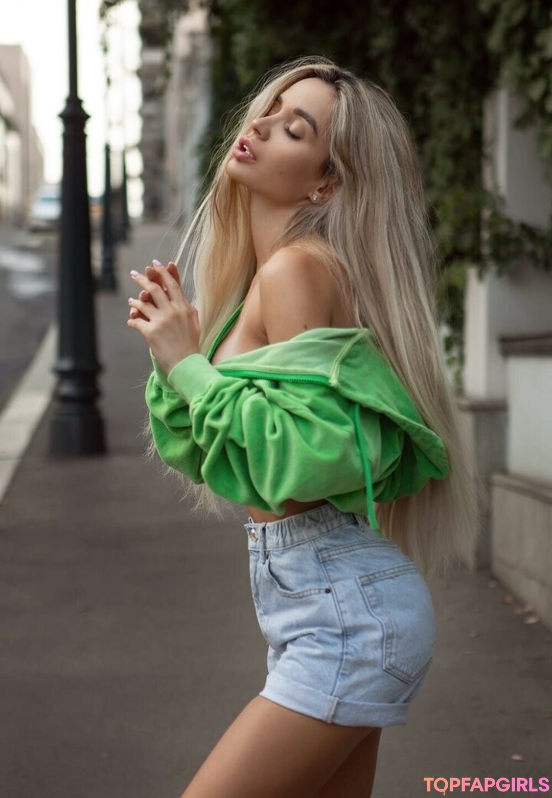 Foto desnuda filtrada de OnlyFans de Ekaterina Zueva #495 Foto desnuda filtrada de OnlyFans de Ekaterina Zueva #495