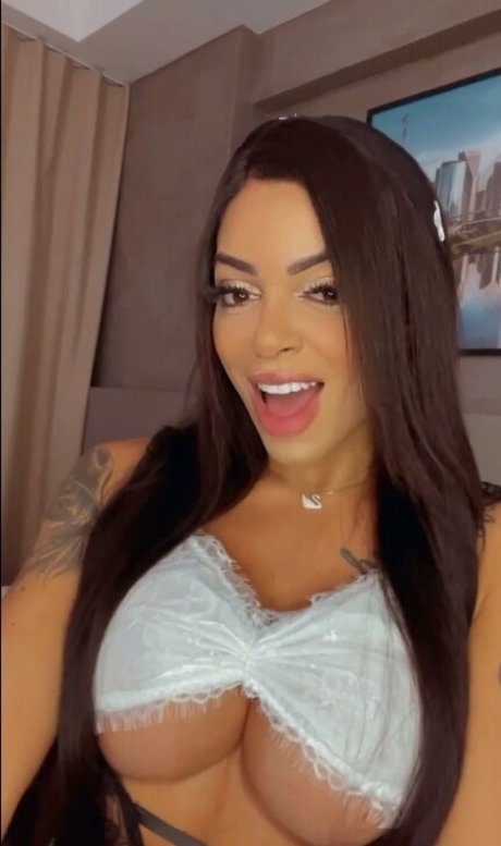 Stephanie Silveira