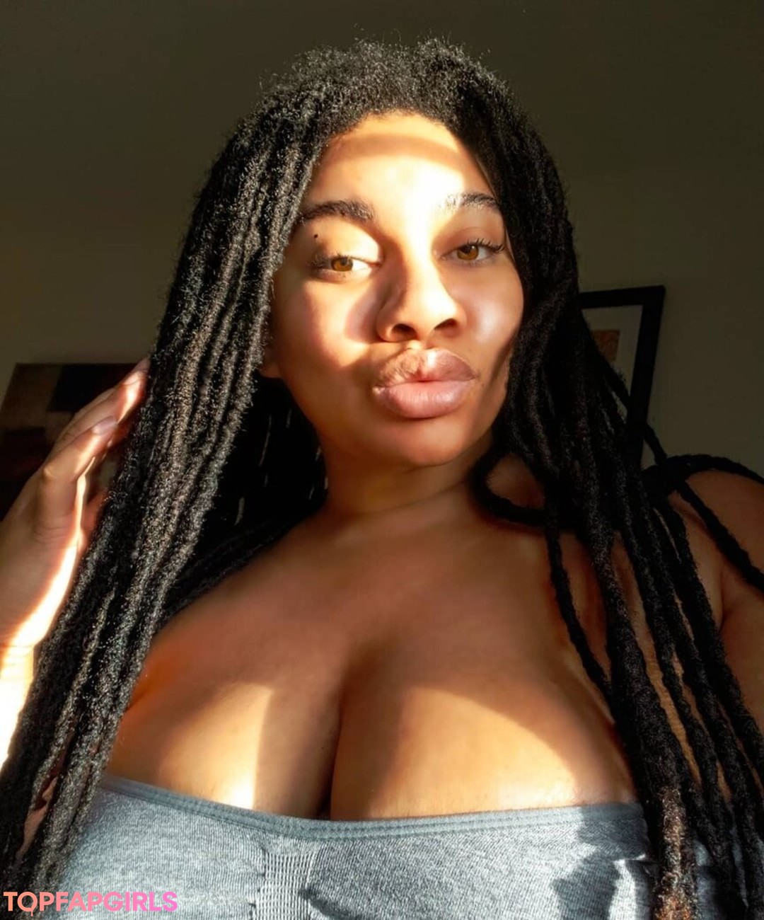 Foto desnuda filtrada de OnlyFans de Locked Honey Princess #10 Foto desnuda filtrada de OnlyFans de Locked Honey Princess #10