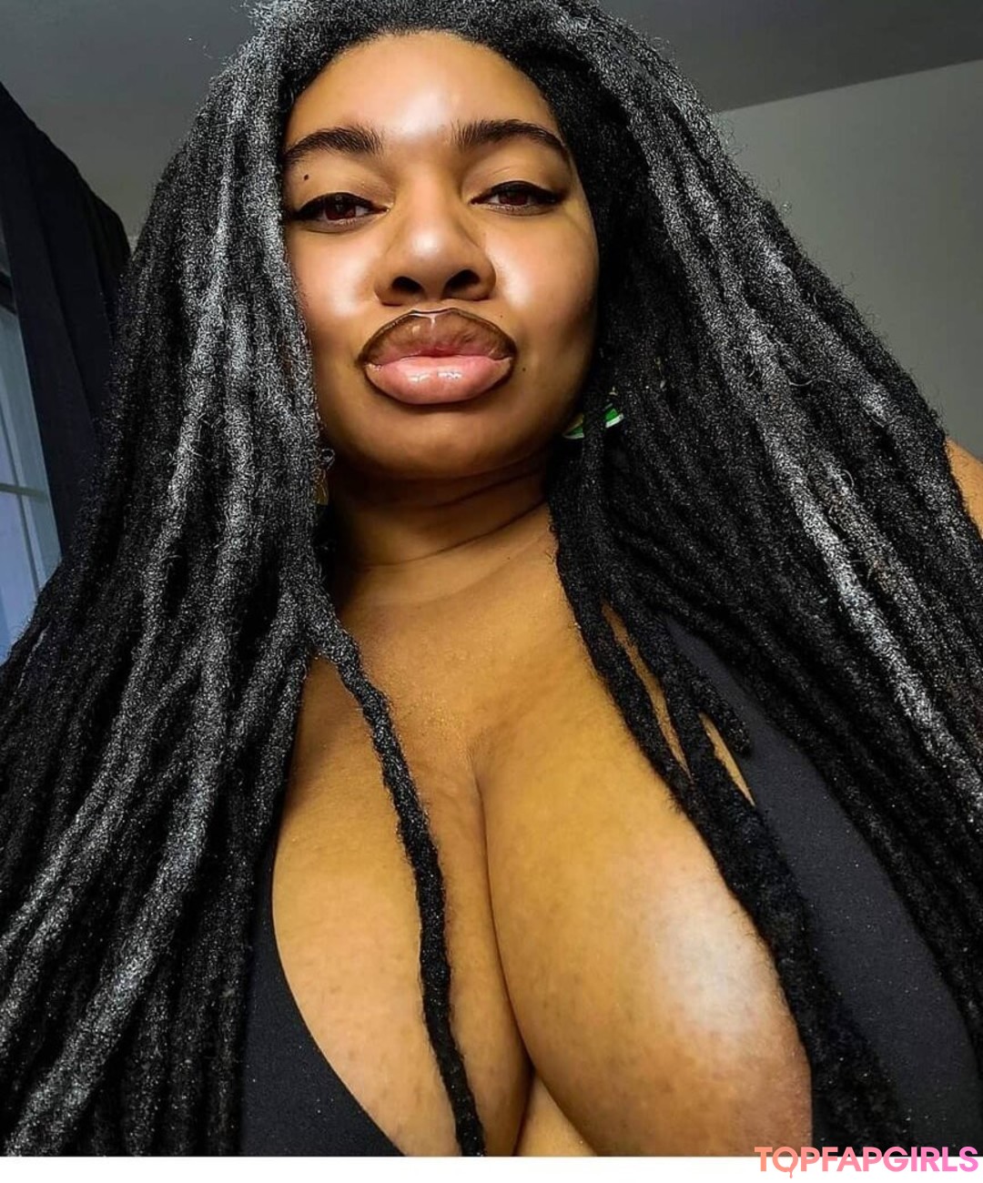 Foto desnuda filtrada de OnlyFans de Locked Honey Princess #16 Foto desnuda filtrada de OnlyFans de Locked Honey Princess #16