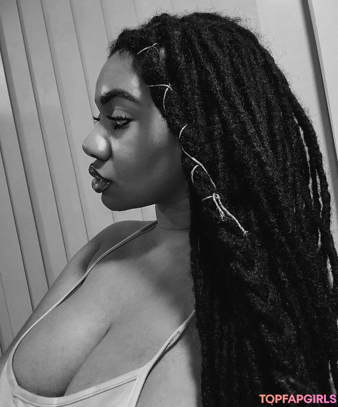 Foto desnuda filtrada de OnlyFans de Locked Honey Princess #20 Foto desnuda filtrada de OnlyFans de Locked Honey Princess #20