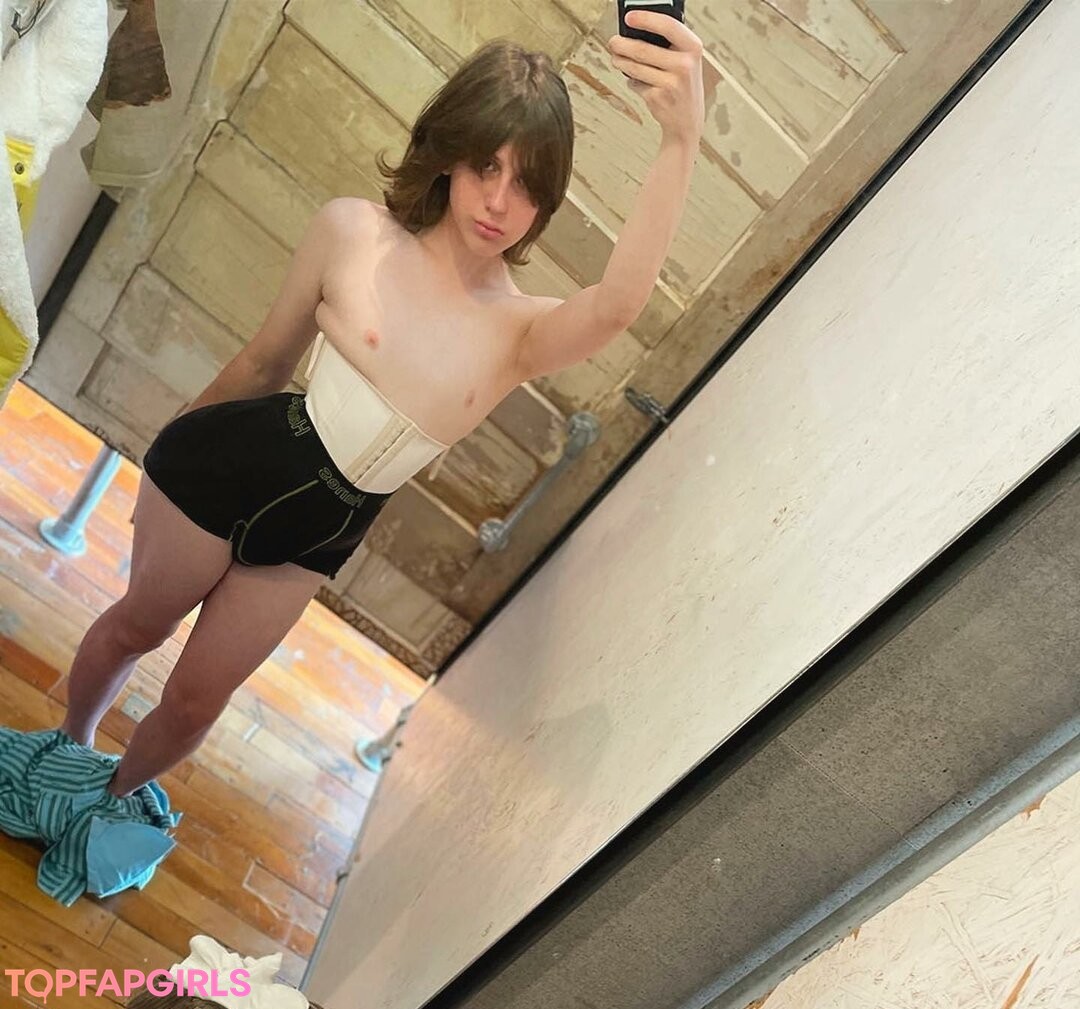 Foto desnuda filtrada de OnlyFans de Finnlewisxxx #27 Foto desnuda filtrada de OnlyFans de Finnlewisxxx #27