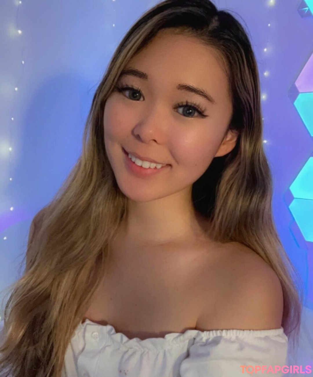 Foto desnuda filtrada de OnlyFans de Extraemily #2 Foto desnuda filtrada de OnlyFans de Extraemily #2