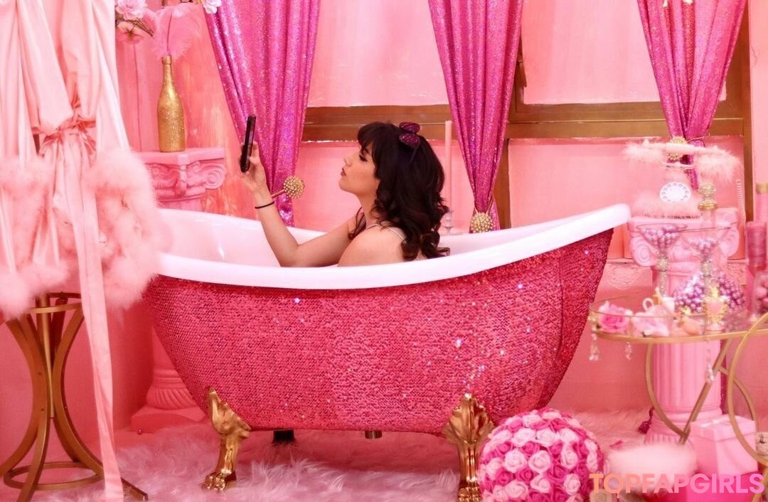 Foto desnuda filtrada de OnlyFans de Abelina Sabrina #25 Foto desnuda filtrada de OnlyFans de Abelina Sabrina #25