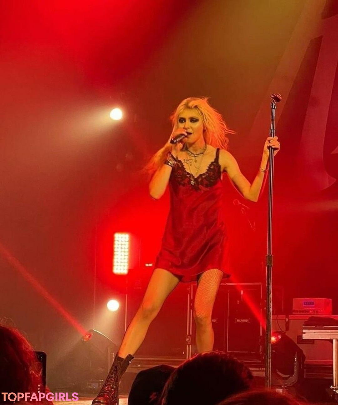 Foto desnuda filtrada de OnlyFans de Taylor Momsen #131 Foto desnuda filtrada de OnlyFans de Taylor Momsen #131