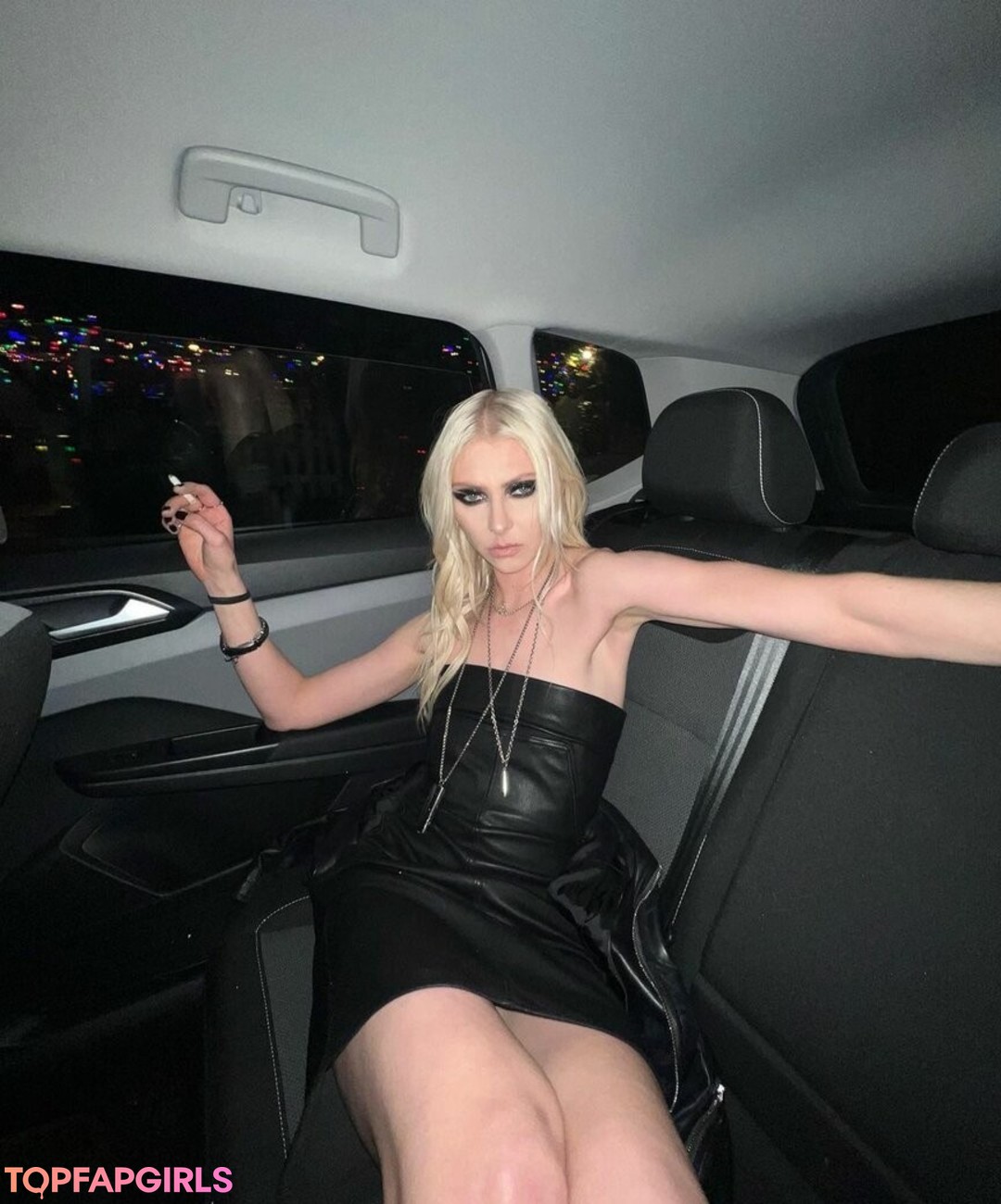 Foto desnuda filtrada de OnlyFans de Taylor Momsen #240 Foto desnuda filtrada de OnlyFans de Taylor Momsen #240