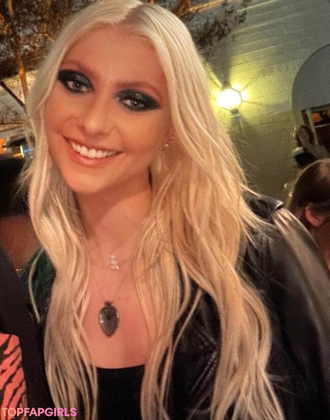 Foto desnuda filtrada de OnlyFans de Taylor Momsen #251 Foto desnuda filtrada de OnlyFans de Taylor Momsen #251