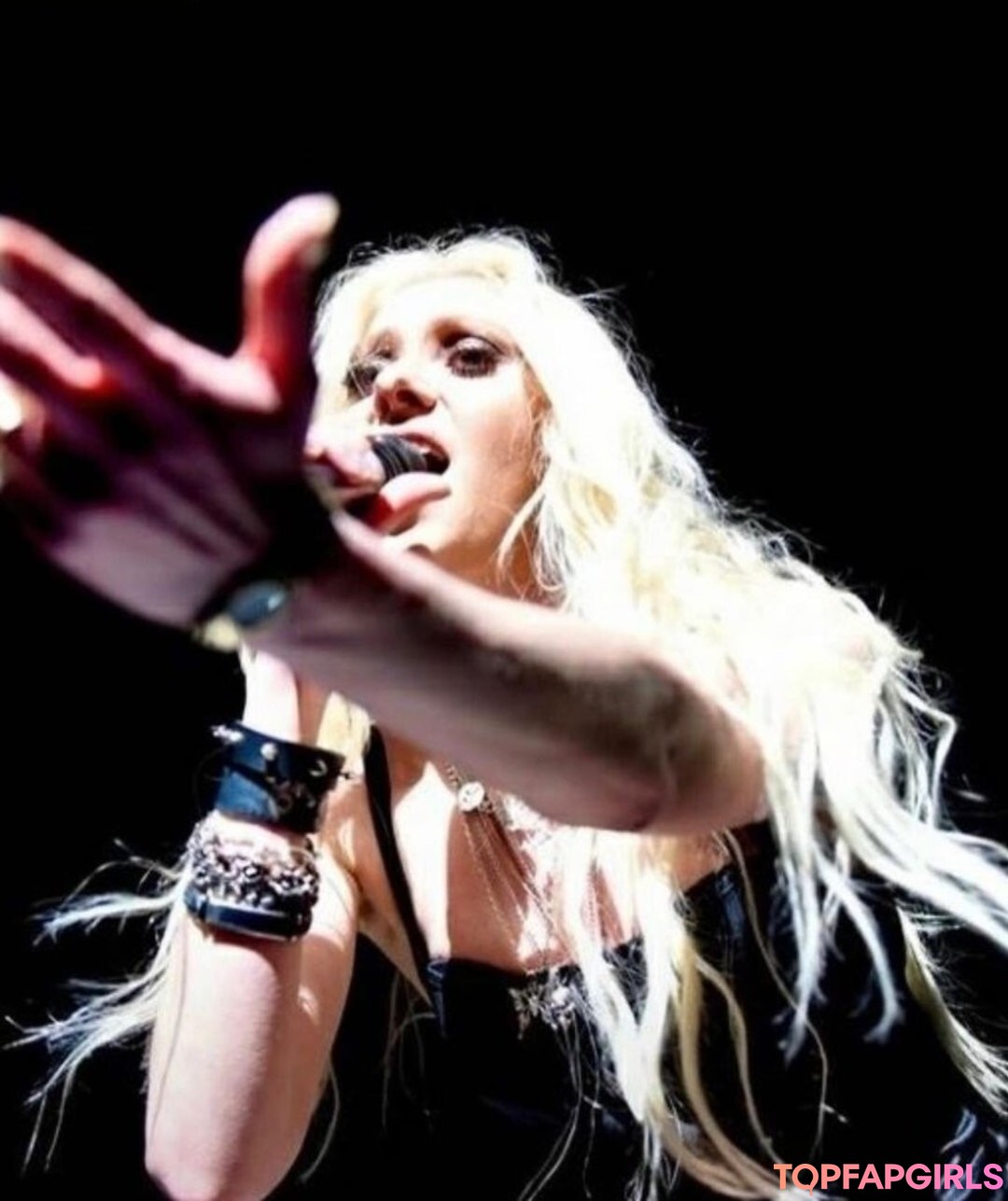 Foto desnuda filtrada de OnlyFans de Taylor Momsen #29 Foto desnuda filtrada de OnlyFans de Taylor Momsen #29