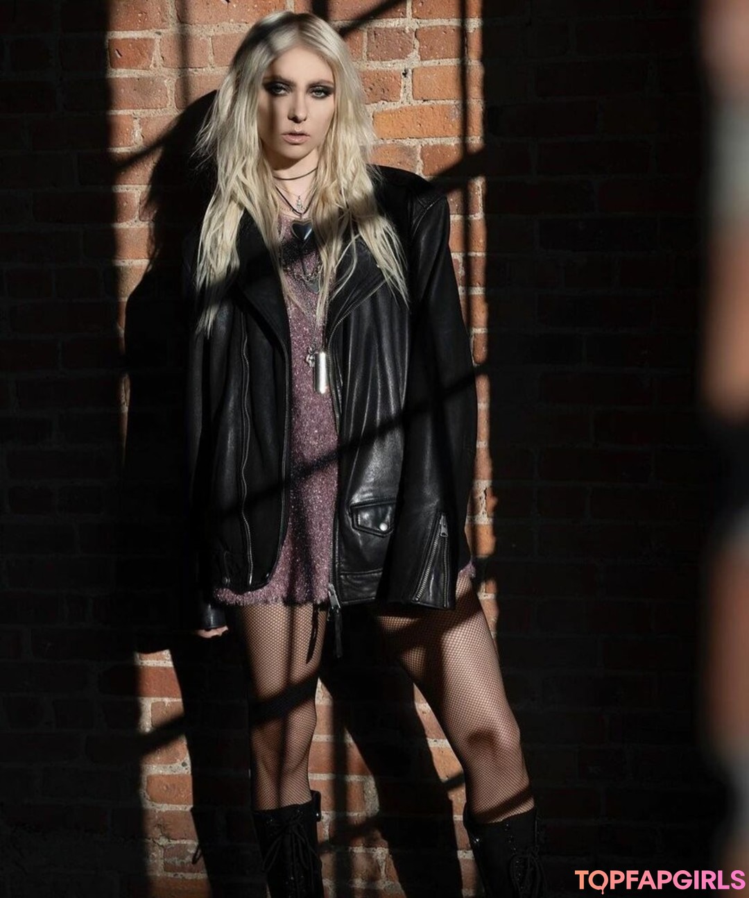 Foto desnuda filtrada de OnlyFans de Taylor Momsen #410 Foto desnuda filtrada de OnlyFans de Taylor Momsen #410