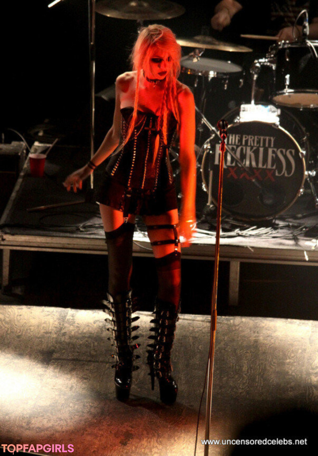 Foto desnuda filtrada de OnlyFans de Taylor Momsen #5 Foto desnuda filtrada de OnlyFans de Taylor Momsen #5