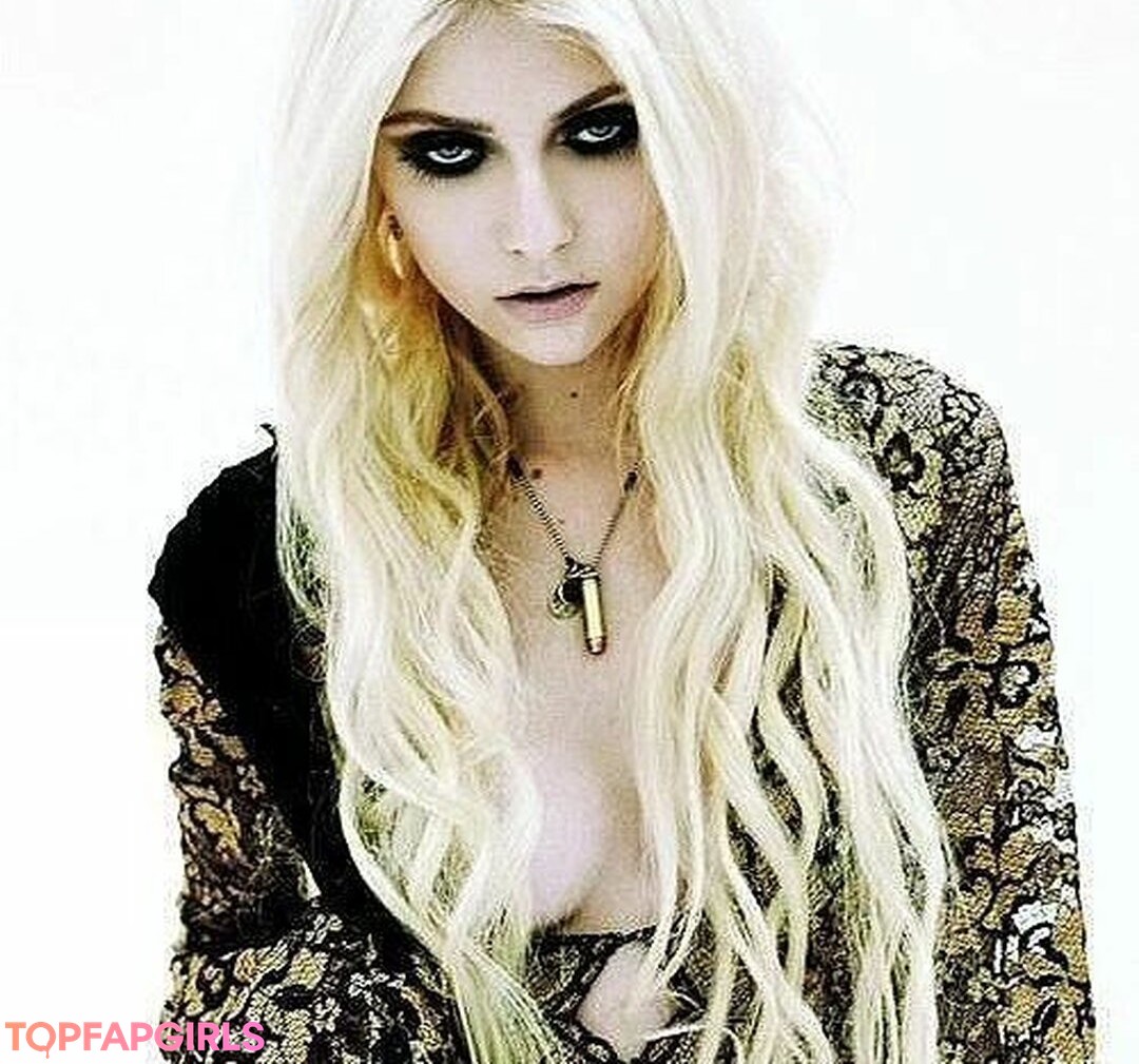 Foto desnuda filtrada de OnlyFans de Taylor Momsen #511 Foto desnuda filtrada de OnlyFans de Taylor Momsen #511